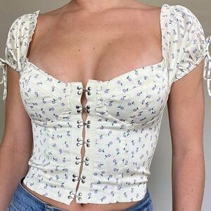 Princess Polly Juniors Allyson Cropped Floral Top puffed sleeves with ti…
